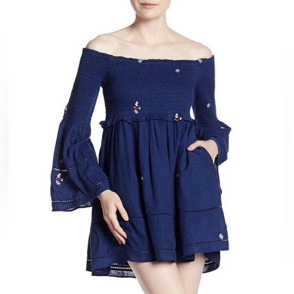 Free People Dresses & Skirts - Free People Mini Dress Counting Daisies Navy Blue Smocked Embroidered size L